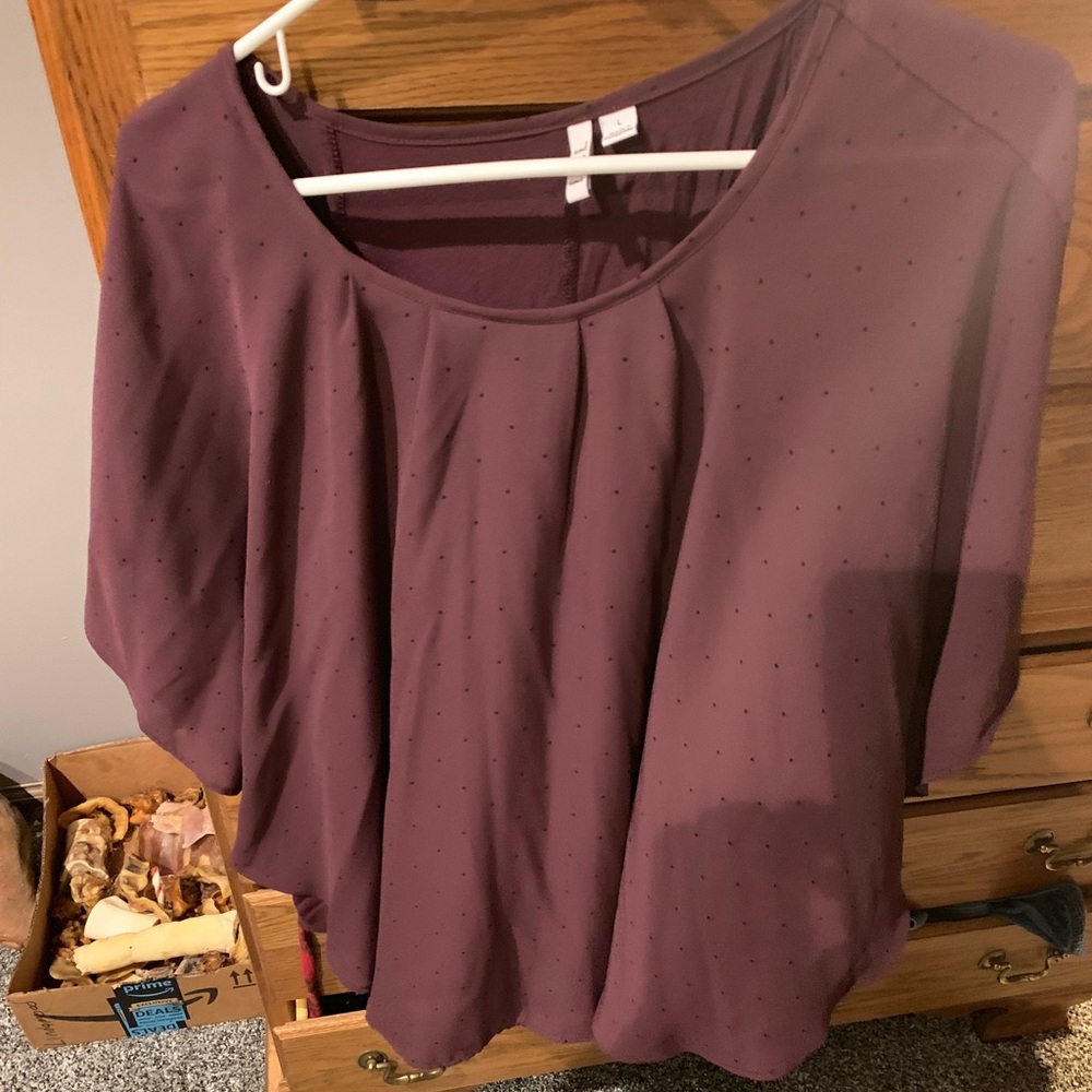 Flowing blouse with a fitted tank underneath